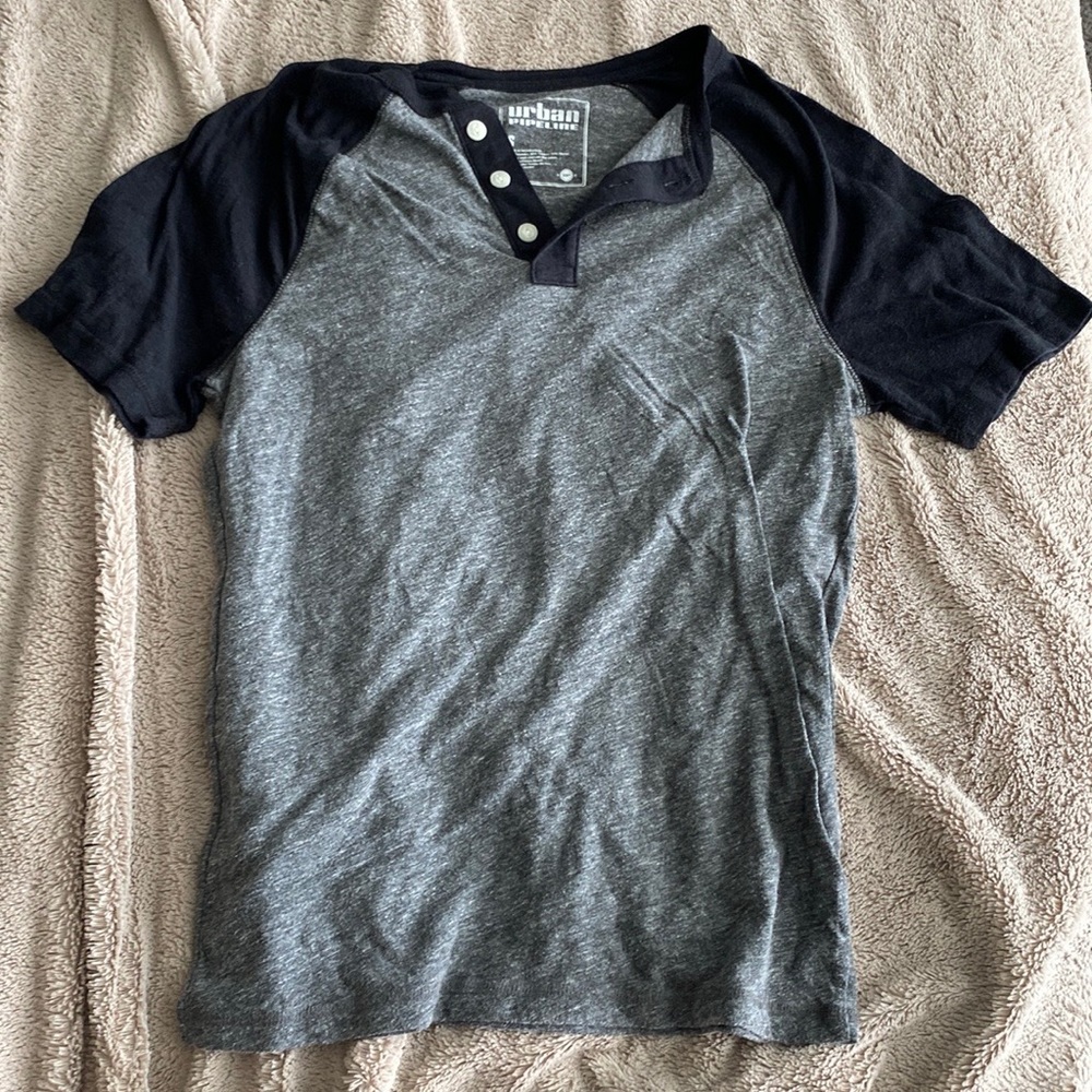 Tee - Picture 2 of 3